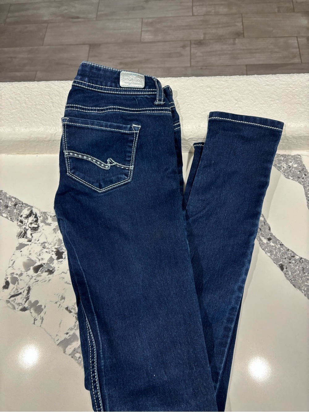 Almost famous jeans size 0 stretch